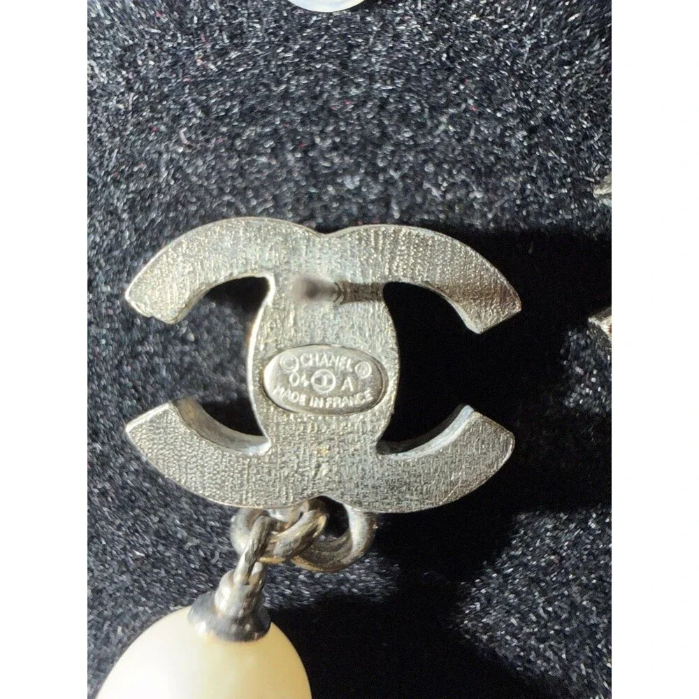 ⁠Chanel Vintage Faux Pearl CC Logo Dangle Drop Earrings Silver Tone 04A Pierced